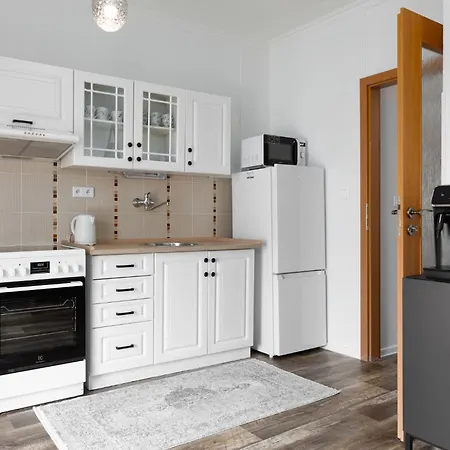 Lily Apartmán